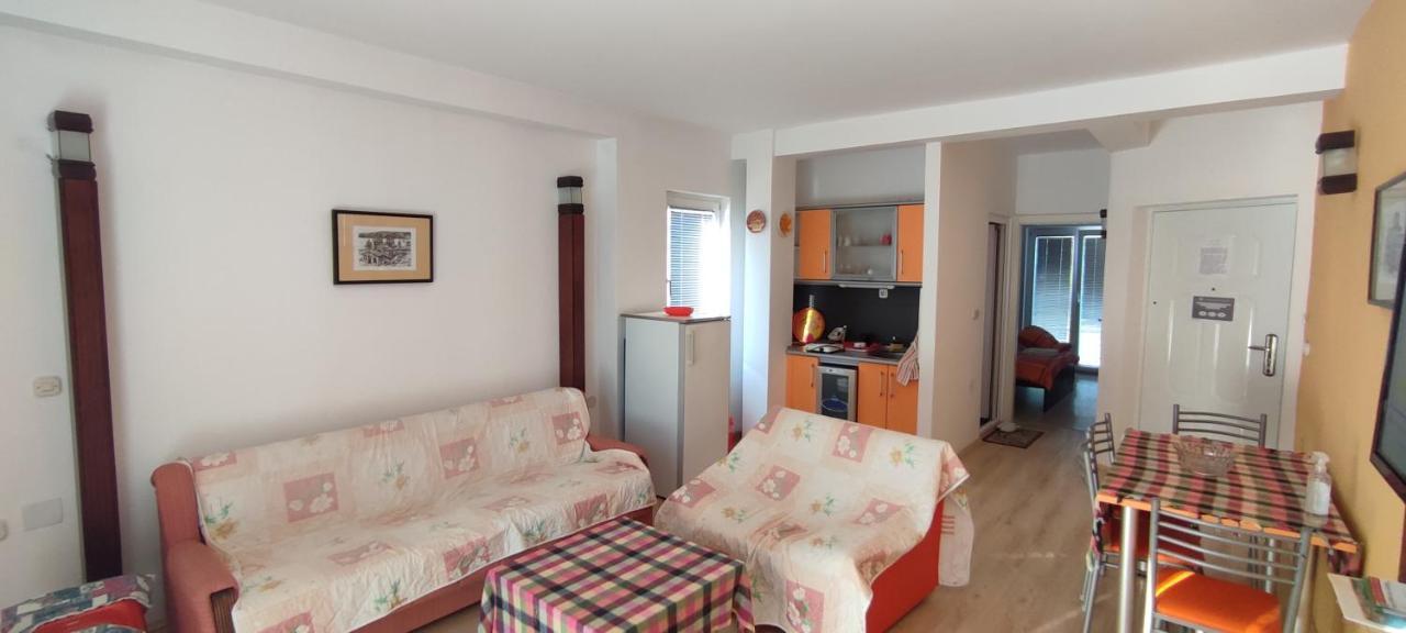 Apartament Vela - Pestani,