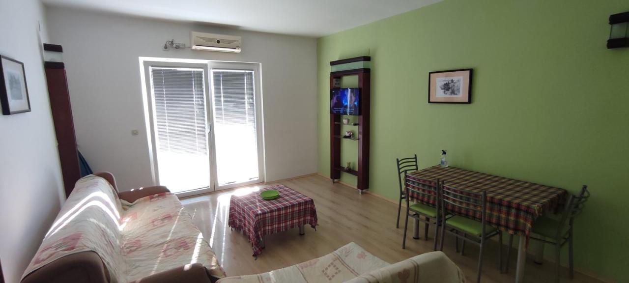Apartament Vela - Pestani, *