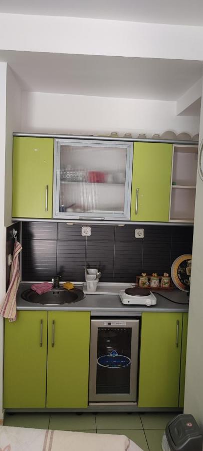 Apartament Vela - Pestani,